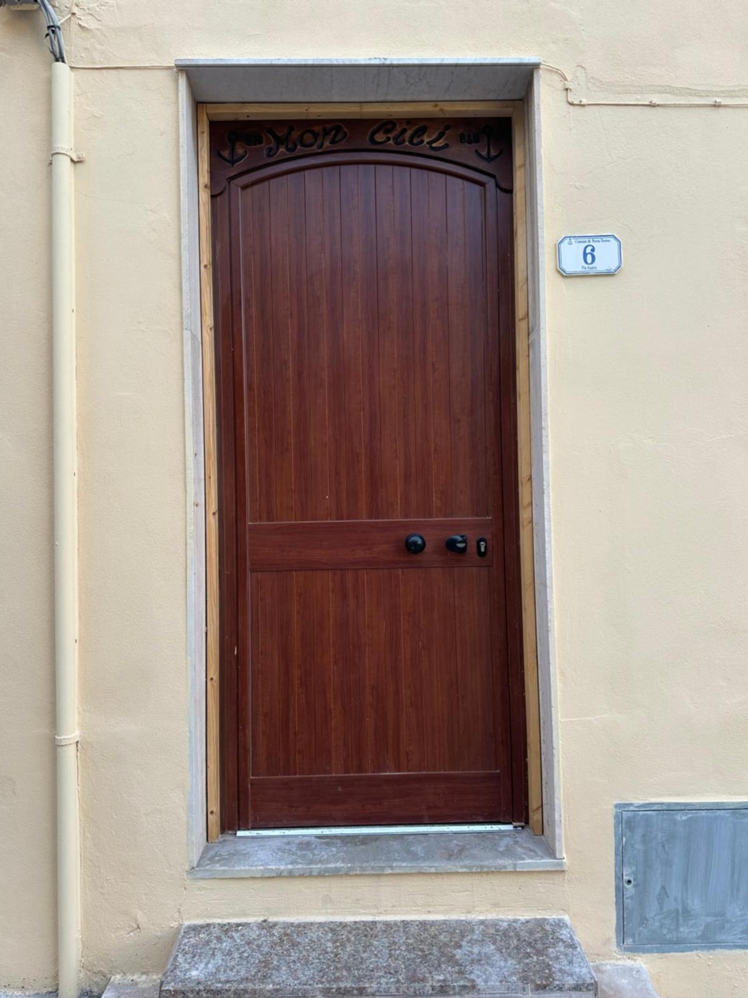 Hotel Moncici House à Porto Torres Extérieur photo