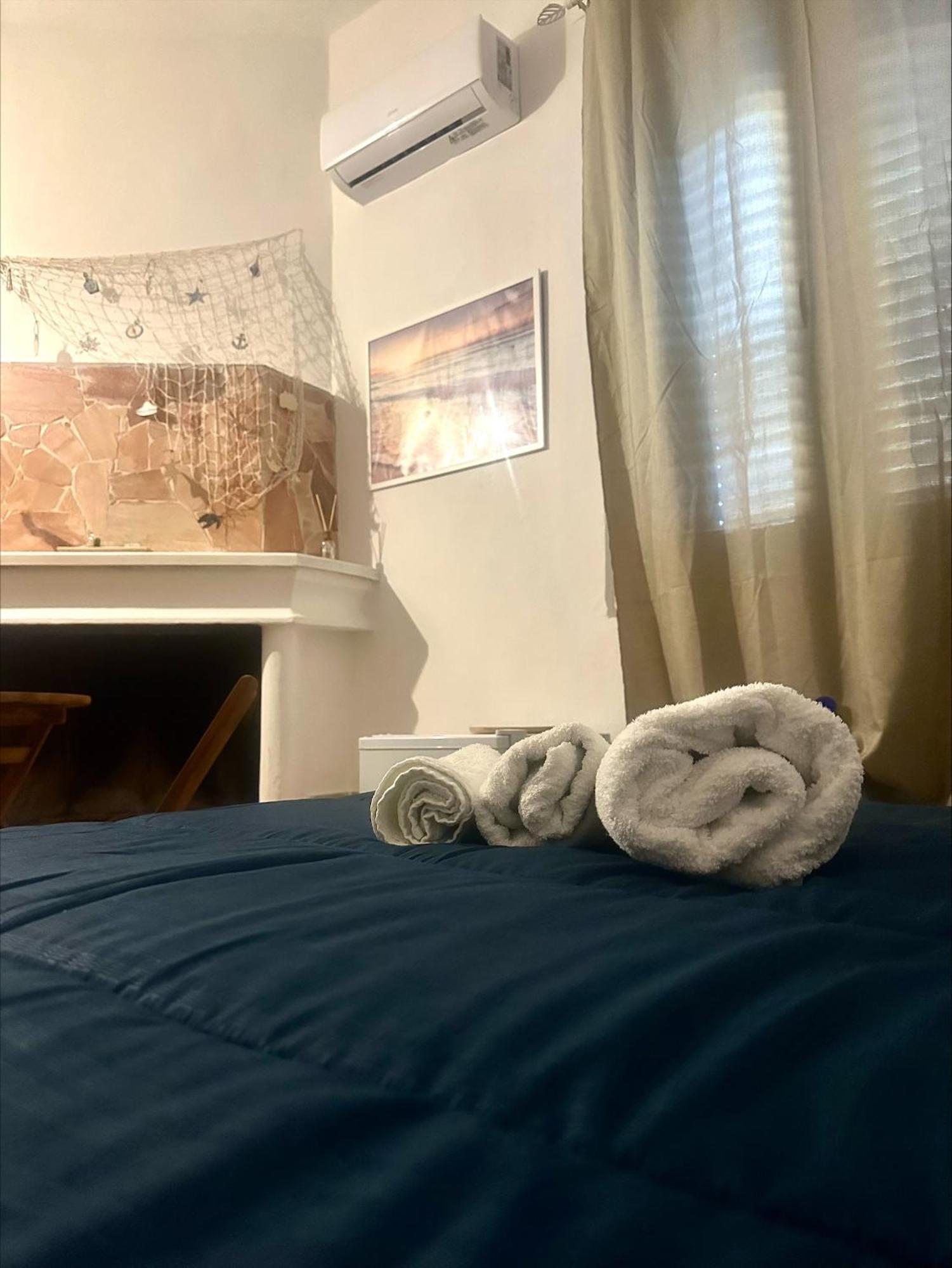 Hotel Moncici House à Porto Torres Extérieur photo